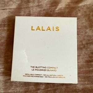 White Blotting Compact